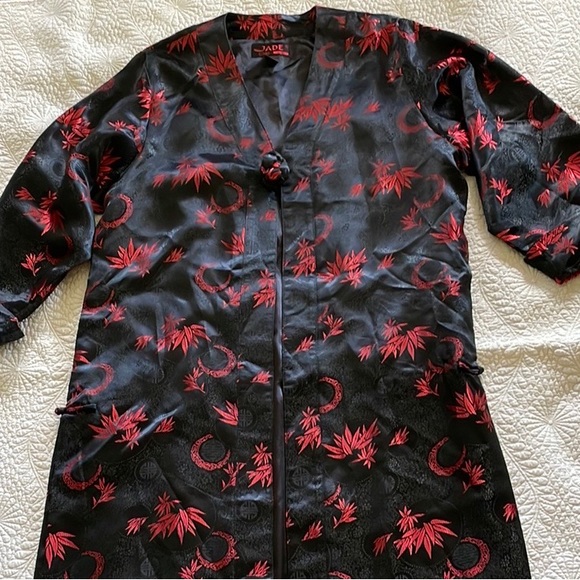 Beautiful black and red Jade East West kimono, size L. - Picture 8 of 8